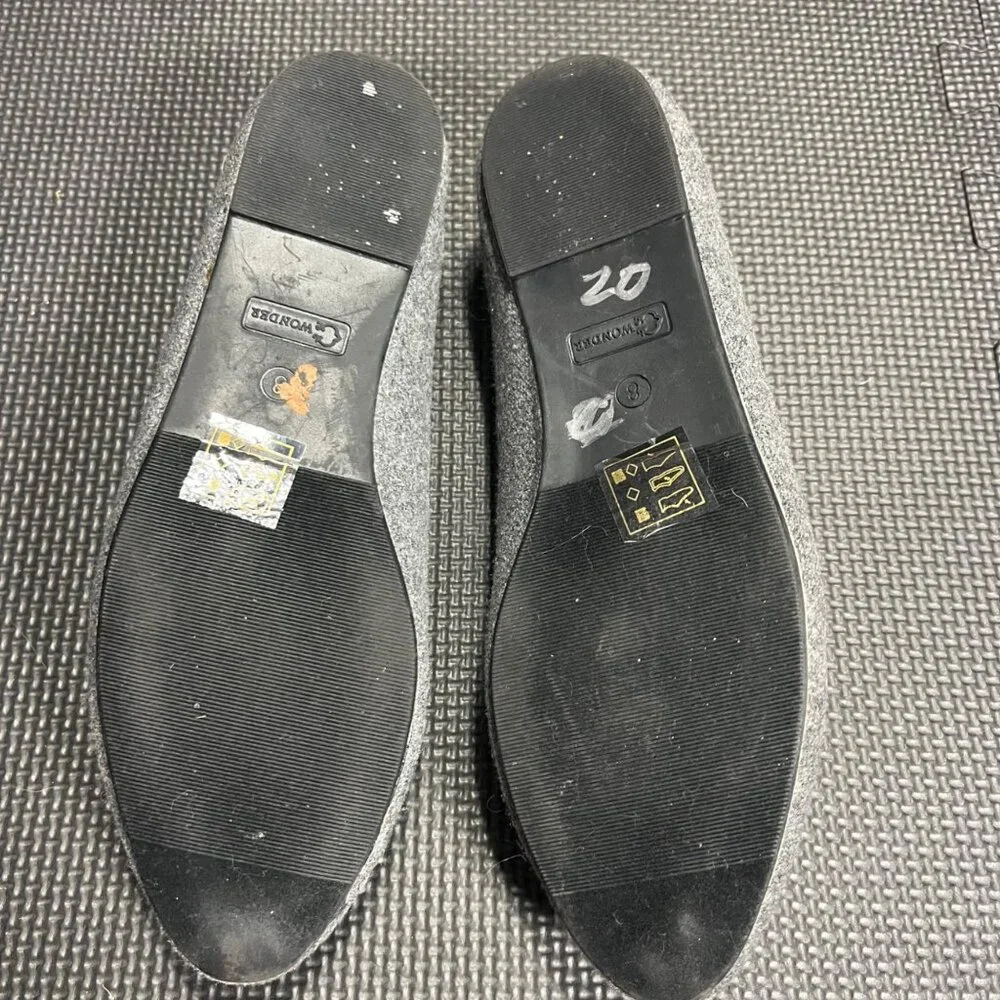 Bee Happy Embroidered Gray Felt Loafers Womens Size 8 Flat Sole Slip-On Shoes - Picture 3 of 5